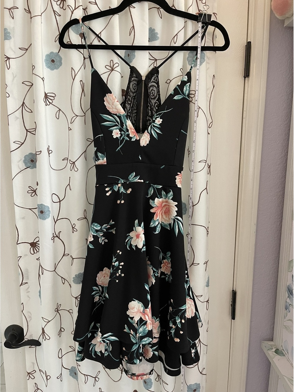 Iris | M | Black Floral Lace Back Fit and Flare Mini Dress